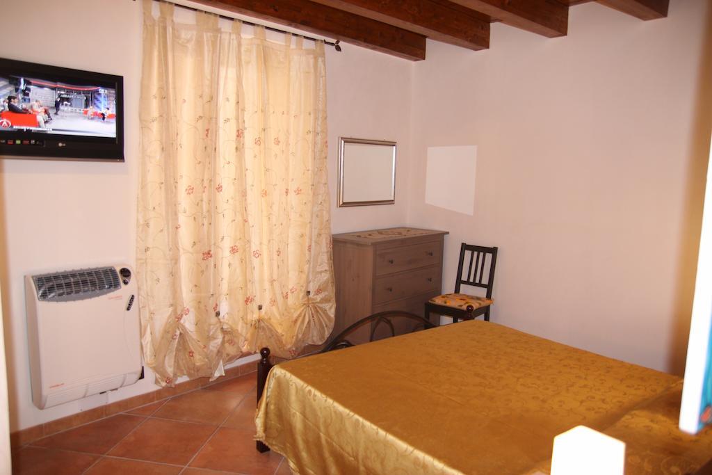 La Finestra Sotto La Rocca Cefalù Quarto foto